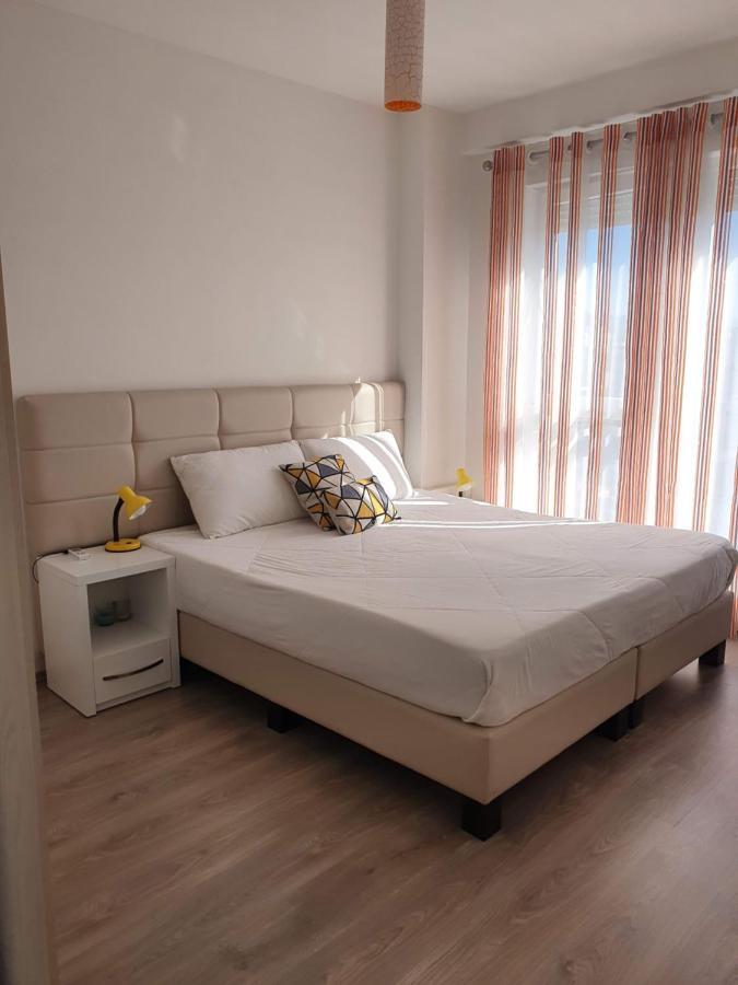 Rovena'S Apartment - Free Parking Tirana Exteriér fotografie